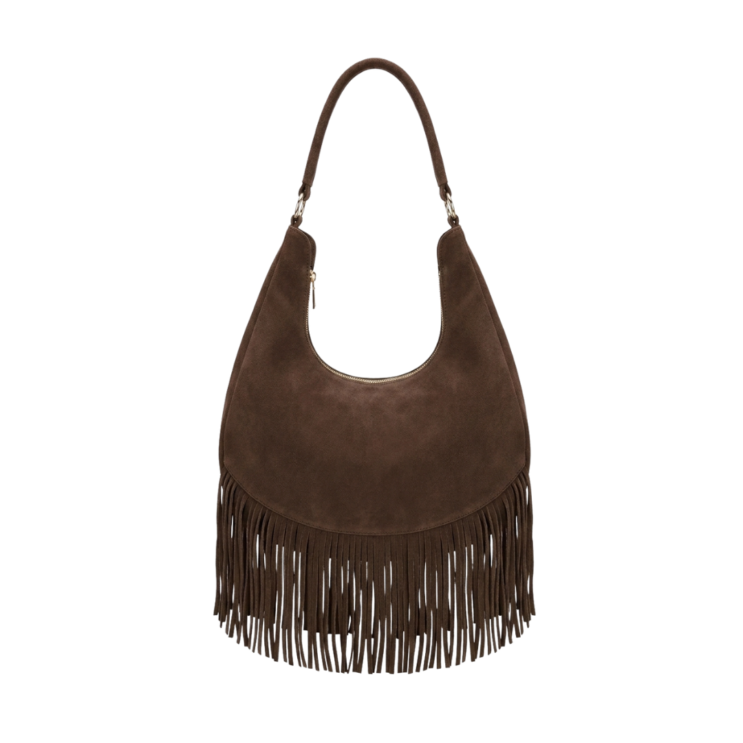 
Confeccionada artesanalmente en León, Guanajuato, la Zaza Bag es una pieza 100% piel con textura de gamuza y un diseño de flecos que aporta dinamismo y elegancia bohemia. Su diseño espacioso incluye compartimentos internos para un orden impecable y una correa perfecta para llevar al hombro con total comodidad.
Especificaciones del producto:
Material exterior: 100% piel vacuna (acabado en gamuza)
Detalles: Flecos frontales de piel y herrajes metálicos
